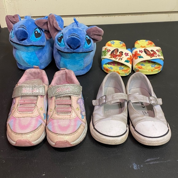 (Bundle) Stitch slippers, moana slides, converse, stitch shoe - Picture 1 of 9